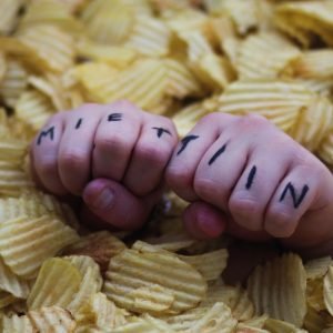 Miettiin: Pitäis vissiin elää (LP)